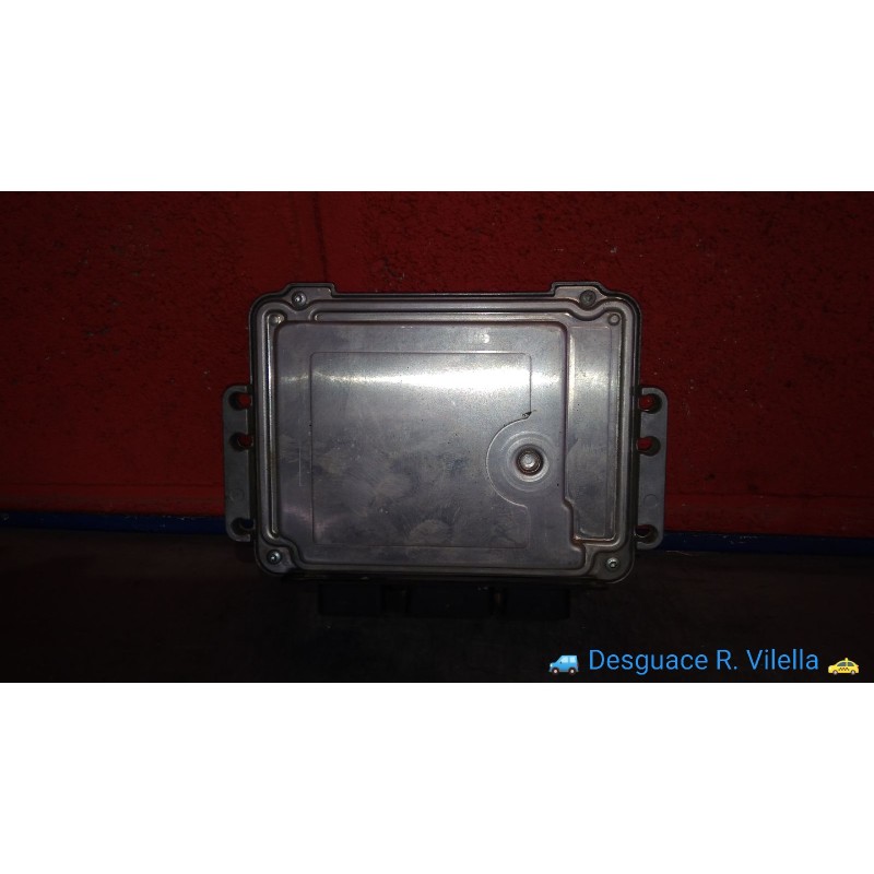 Recambio de centralita motor uce para renault scenic ii authentique | 0.03 - ... authentique | 0.03 - ... referencia OEM IAM 028