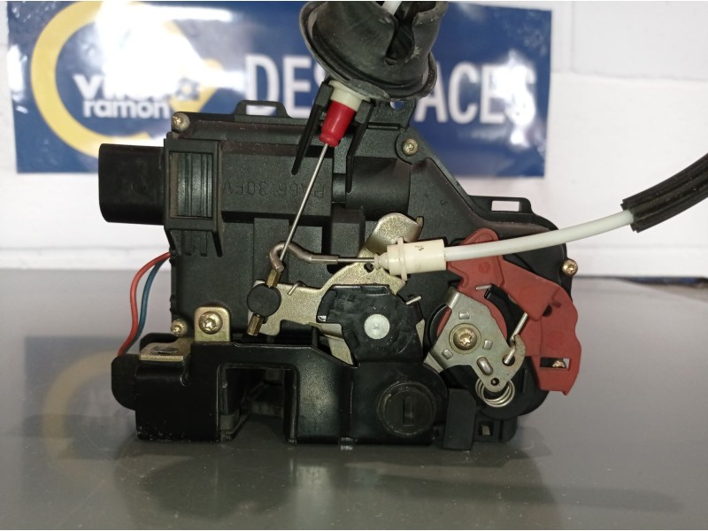 Recambio de cerradura puerta trasera derecha para audi a2 (8z)  | 0.00 - 0.05  | 0.00 - 0.05 referencia OEM IAM   