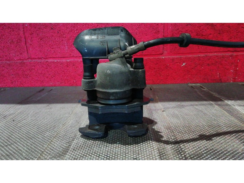 Recambio de pinza freno delantera derecha para volkswagen polo referencia OEM IAM    Recambio de pinza freno delantera derecha para volkswagen polo referencia OEM IAM