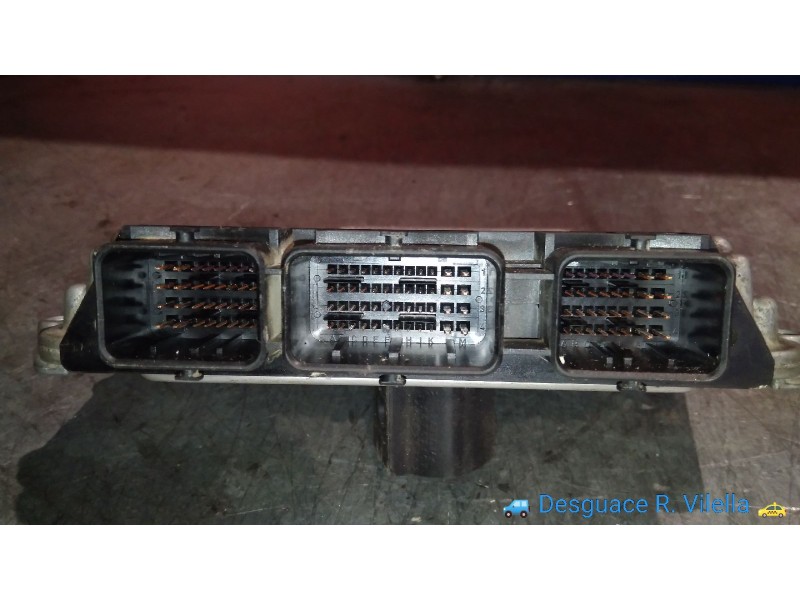 Recambio de centralita motor uce para renault scenic ii authentique | 0.03 - ... authentique | 0.03 - ... referencia OEM IAM 028