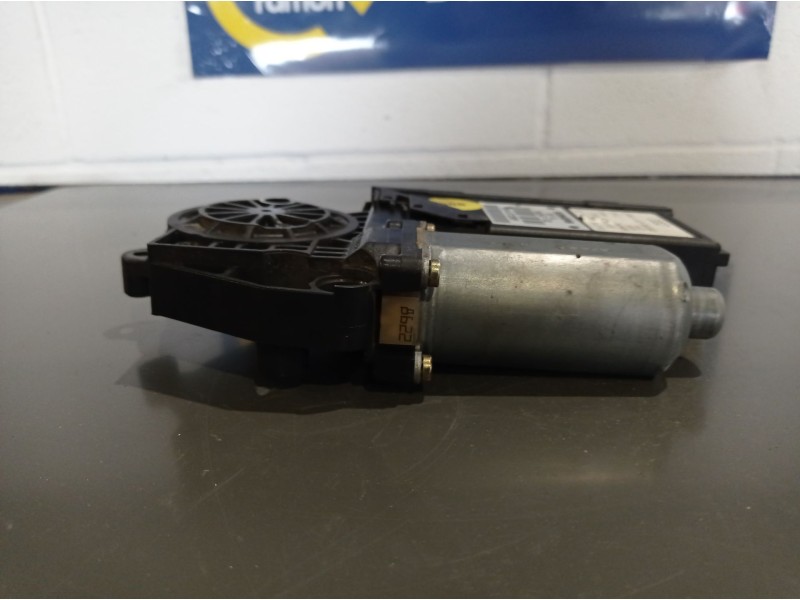 Recambio de motor elevalunas delantero derecho para audi a2 (8z)  | 0.00 - 0.05  | 0.00 - 0.05 referencia OEM IAM 5WK48722BBF  