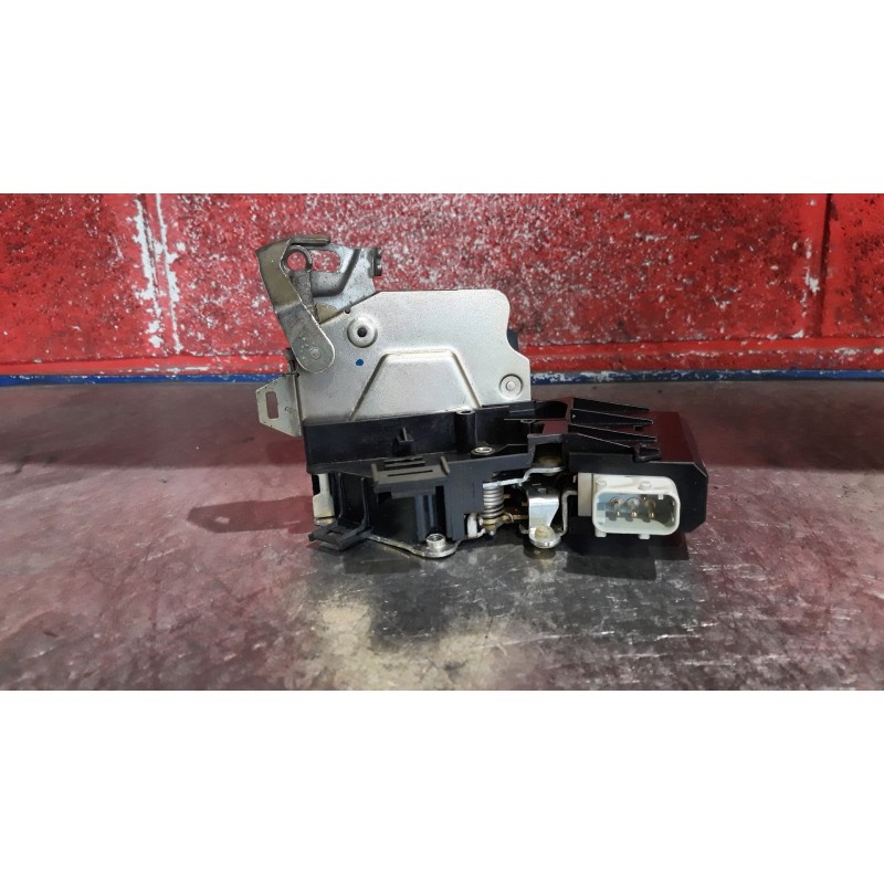 Recambio de cerra. puer. delantero derecha para bmw serie 5 berlina (e39)  | 0.95 - 0.03  | 0.95 - 0.03 referencia OEM IAM   