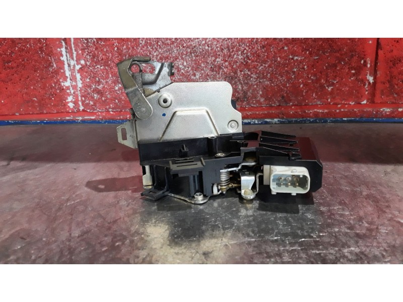 Recambio de cerra. puer. delantero derecha para bmw serie 5 berlina (e39)  | 0.95 - 0.03  | 0.95 - 0.03 referencia OEM IAM   