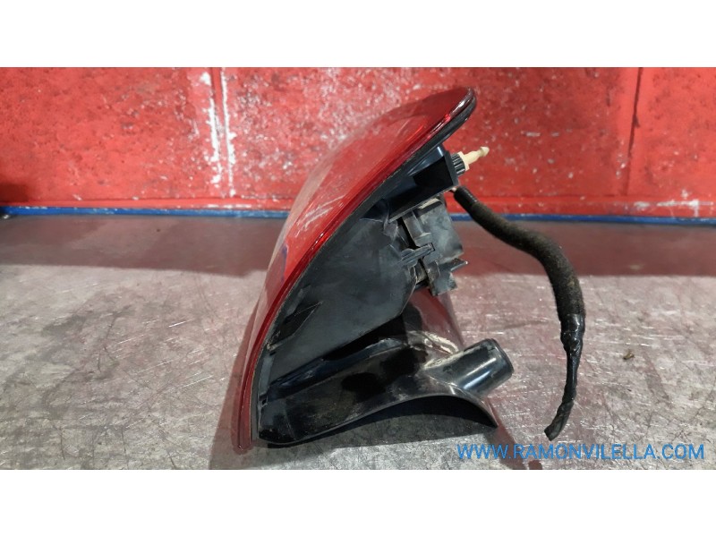 Recambio de piloto trasero derecho para renault espace iv (jk0) 2.2 dci turbodiesel | 0.02 - ... 2.2 dci turbodiesel | 0.02 - ..