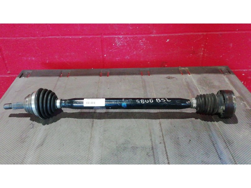 Recambio de transmision delantera derecha para volkswagen polo referencia OEM IAM    Recambio de transmision delantera derecha para volkswagen polo referencia OEM IAM