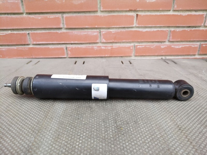 Recambio de amortiguador delantero izquierdo para nissan cabstar e110 | ... e110 | ... referencia OEM IAM    Recambio de amortiguador delantero izquierdo para nissan cabstar e110 | ... e110 | ... referencia OEM IAM