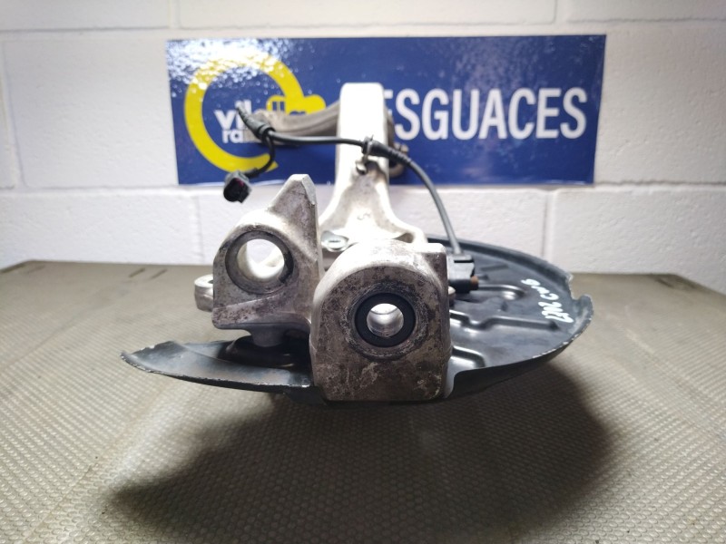 Recambio de mangueta delantera izquierda para audi a4 berlina (8e) 2.5 tdi quattro (132kw) referencia OEM IAM   