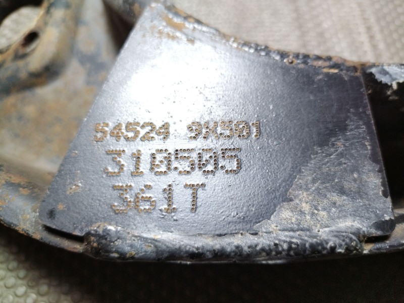 Recambio de brazo suspension inferior delantero derecho para nissan cabstar e110 | ... e110 | ... referencia OEM IAM    Recambio de brazo suspension inferior delantero derecho para nissan cabstar e110 | ... e110 | ... referencia OEM IAM