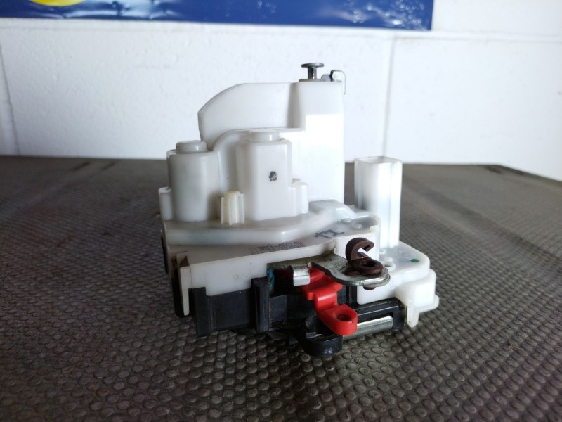 Recambio de cerradura puerta trasera izquierda para fiat doblo active referencia OEM IAM 51910357   Recambio de cerradura puerta trasera izquierda para fiat doblo active referencia OEM IAM 51910357