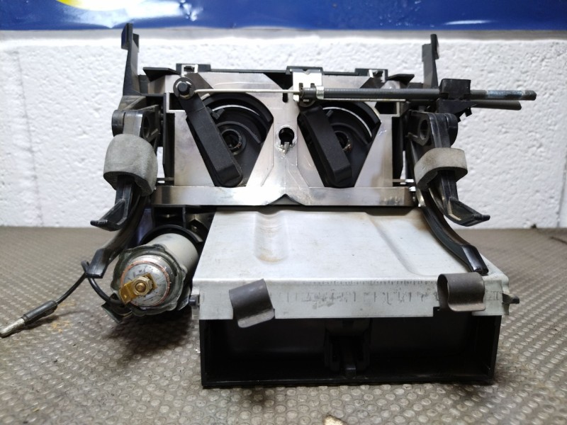 Recambio de mando calefaccion aire acondicionado para renault r5 r5 1.1 tl referencia OEM IAM   