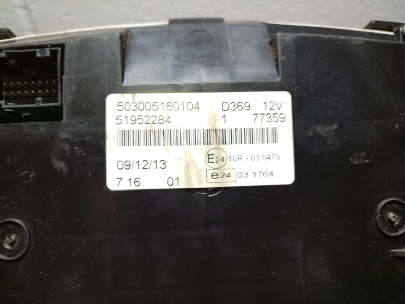 Recambio de cuadro instrumentos para fiat doblo active referencia OEM IAM 51952284  
