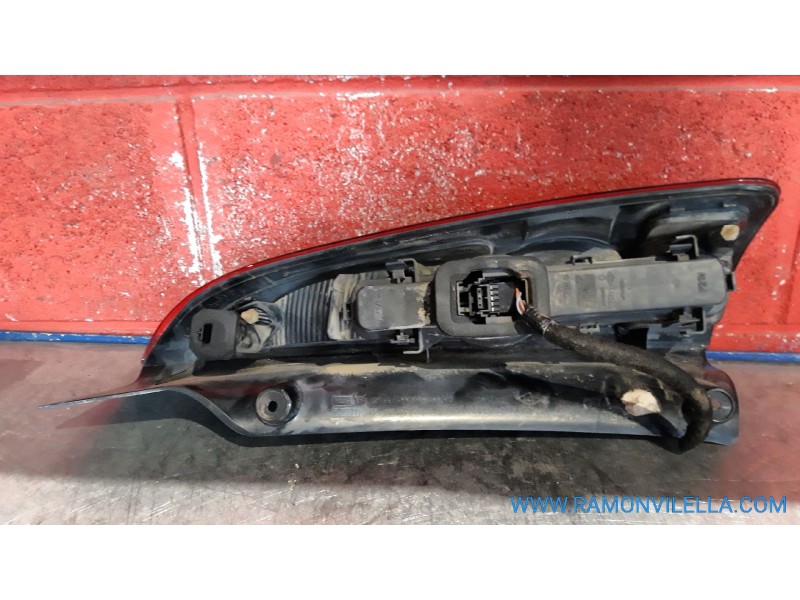 Recambio de piloto trasero izquierdo para renault espace iv (jk0) 2.2 dci turbodiesel | 0.02 - ... 2.2 dci turbodiesel | 0.02 - 