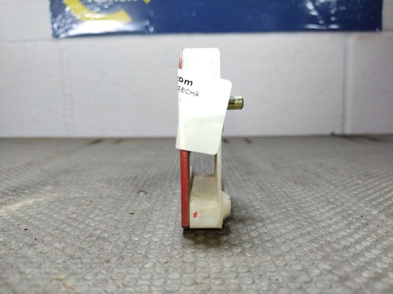 Recambio de cerradura puerta delantera derecha para renault r5 r5 1.1 tl referencia OEM IAM   