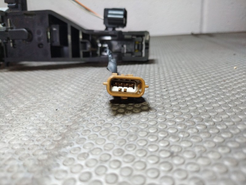 Recambio de maneta exterior delantera derecha para renault clio iii  | 0.05 - ...  | 0.05 - ... referencia OEM IAM   