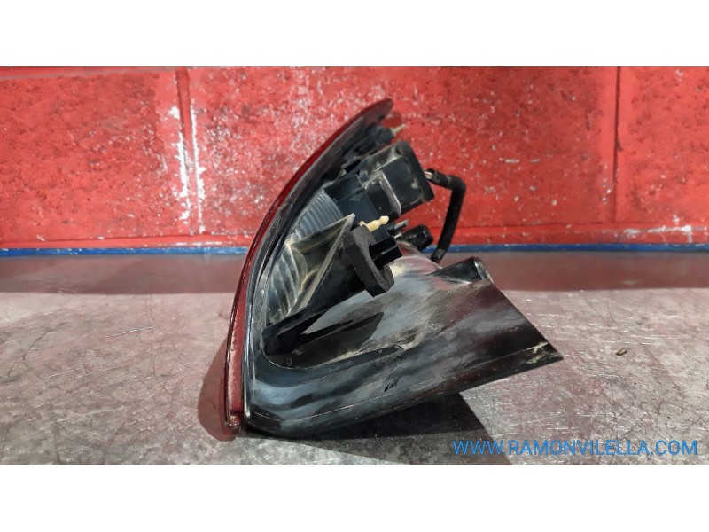 Recambio de piloto trasero izquierdo para renault espace iv (jk0) 2.2 dci turbodiesel | 0.02 - ... 2.2 dci turbodiesel | 0.02 - 