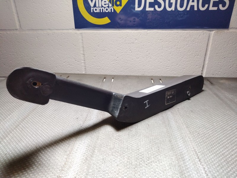 Recambio de maneta interior delantera izquierda para seat 131 referencia OEM IAM   