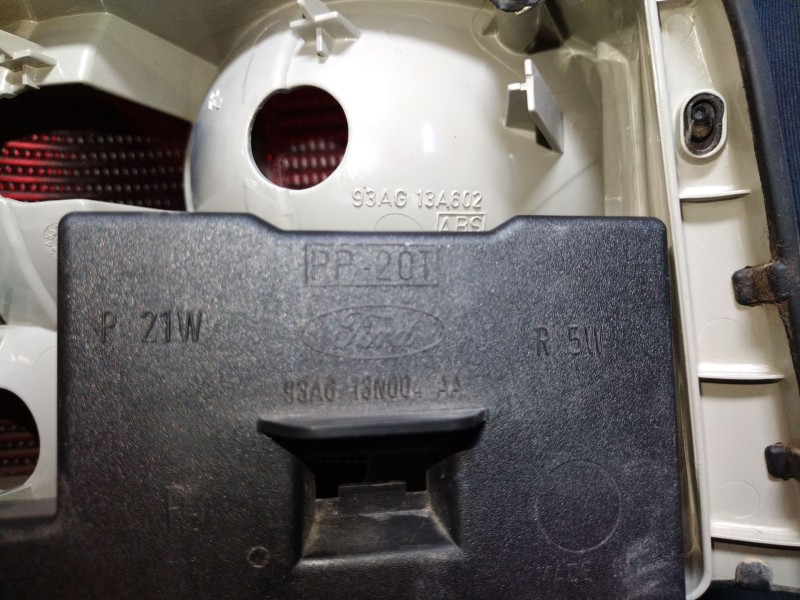 Recambio de piloto trasero derecho para ford escort referencia OEM IAM 93AG13A602 93AG13N004 