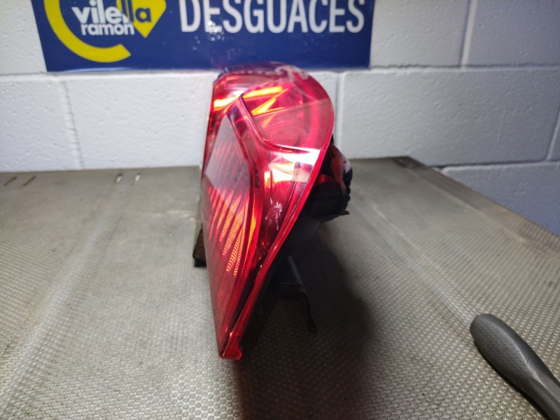 Recambio de piloto trasero izquierdo para fiat doblo active referencia OEM IAM    Recambio de piloto trasero izquierdo para fiat doblo active referencia OEM IAM