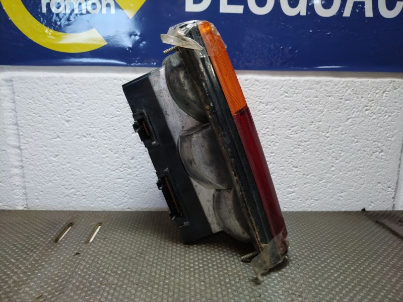 Recambio de piloto trasero derecho para seat 131 referencia OEM IAM   