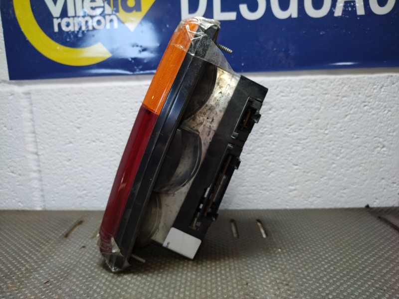 Recambio de piloto trasero derecho para seat 131 referencia OEM IAM   