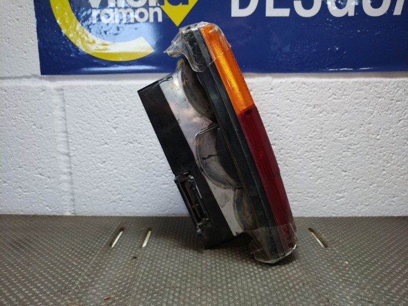 Recambio de piloto trasero izquierdo para seat 131 referencia OEM IAM   