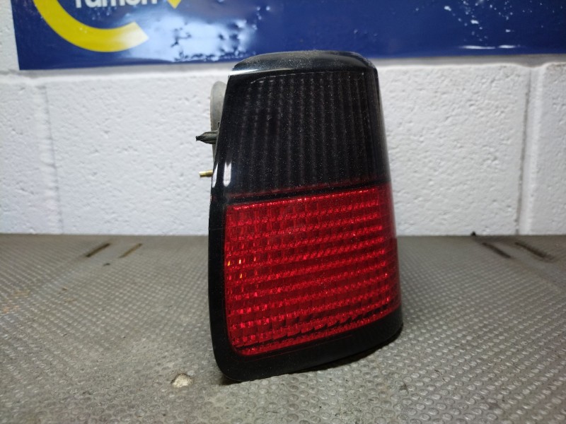 Recambio de piloto trasero izquierdo para citroen xantia berlina 2.1 td sx referencia OEM IAM   