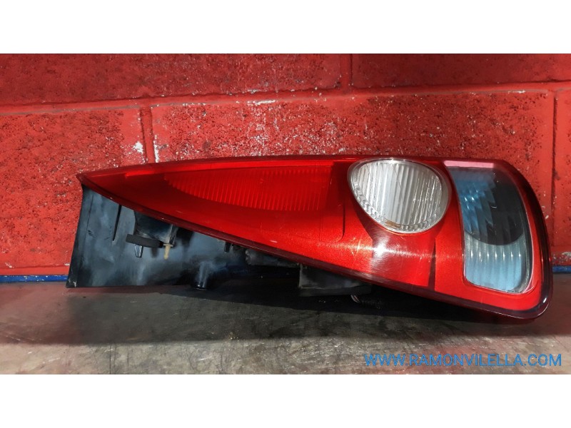 Recambio de piloto trasero izquierdo para renault espace iv (jk0) 2.2 dci turbodiesel | 0.02 - ... 2.2 dci turbodiesel | 0.02 - 