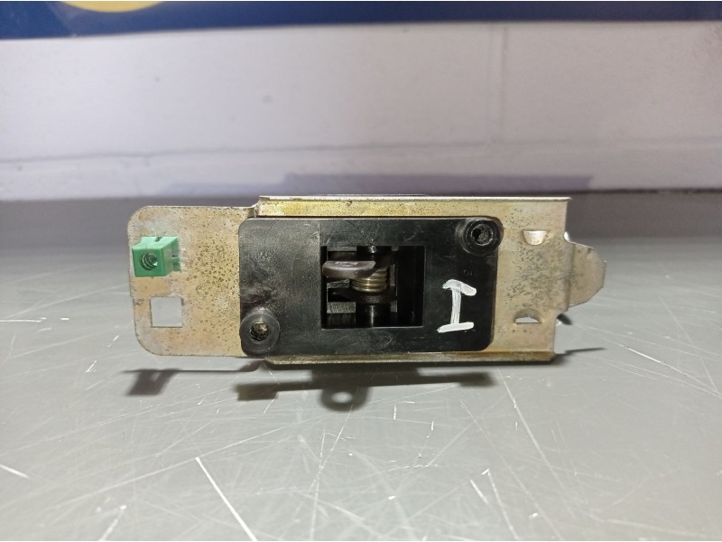 Recambio de maneta interior delantera izquierda para seat 131 referencia OEM IAM   