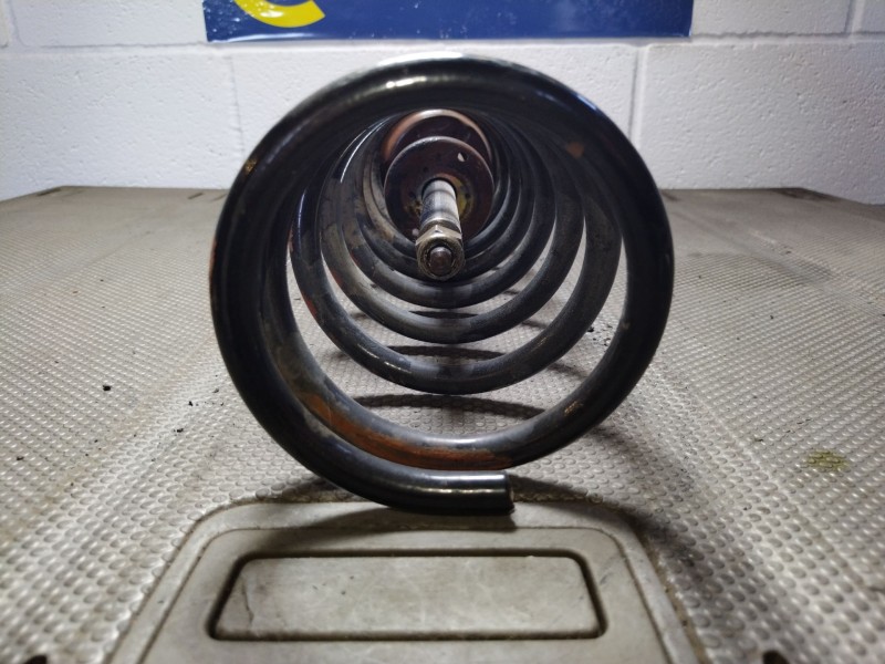 Recambio de amortiguador delantero izquierdo para seat 131 referencia OEM IAM   