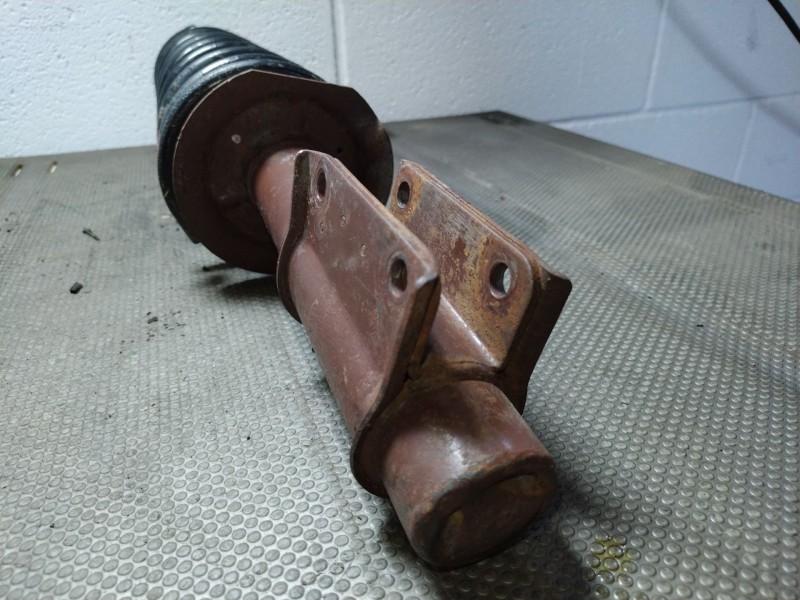 Recambio de amortiguador delantero izquierdo para seat 131 referencia OEM IAM   