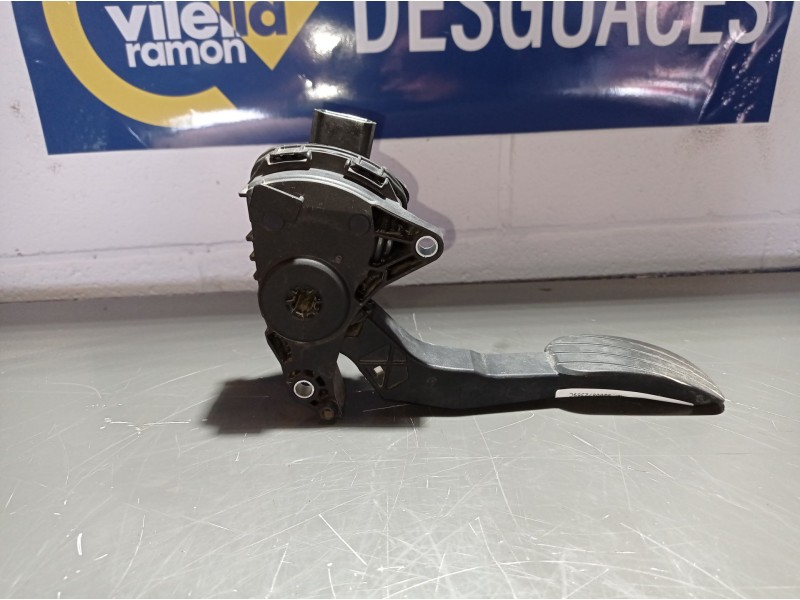 Recambio de potenciometro pedal para renault master referencia OEM IAM 8200672369C   Recambio de potenciometro pedal para renault master referencia OEM IAM 8200672369C
