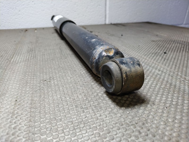 Recambio de amortiguador trasero para seat 131 referencia OEM IAM   