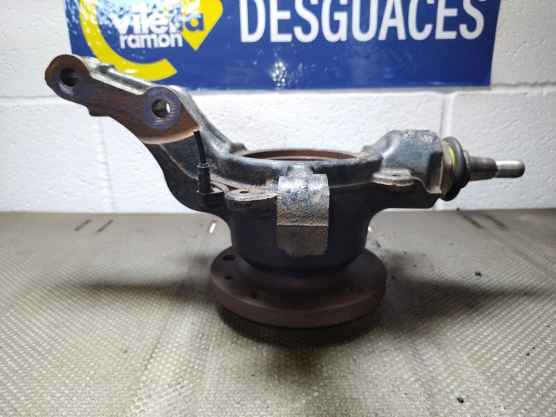 Recambio de mangueta delantera izquierda para renault master referencia OEM IAM    Recambio de mangueta delantera izquierda para renault master referencia OEM IAM