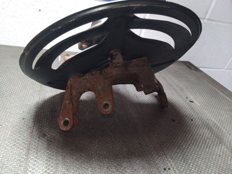 Recambio de mangueta delantera izquierda para seat 131 referencia OEM IAM   