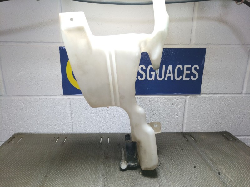 Recambio de deposito limpia para ford fiesta (cb1)  | 0.08 - ...  | 0.08 - ... referencia OEM IAM 8A6117B613AD   Recambio de deposito limpia para ford fiesta (cb1)  | 0.08 - ...  | 0.08 - ... referencia OEM IAM 8A6117B613AD