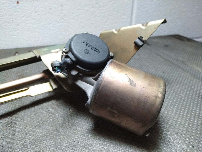 Recambio de motor limpia delantero para renault r5 r5 1.1 tl referencia OEM IAM   