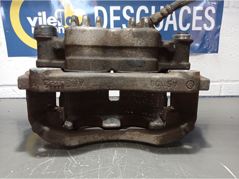 Recambio de pinza freno delantera derecha para renault master referencia OEM IAM    Recambio de pinza freno delantera derecha para renault master referencia OEM IAM