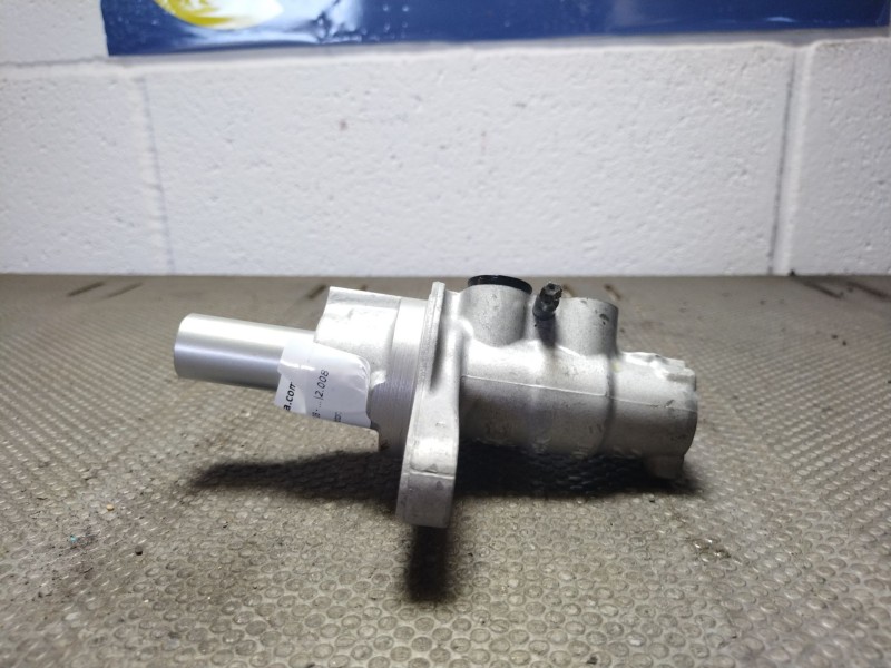 Recambio de bomba freno para ford fiesta (cb1)  | 0.08 - ...  | 0.08 - ... referencia OEM IAM Y24653   Recambio de bomba freno para ford fiesta (cb1)  | 0.08 - ...  | 0.08 - ... referencia OEM IAM Y24653