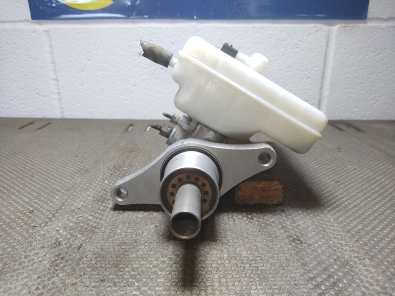 Recambio de bomba freno para renault master referencia OEM IAM   