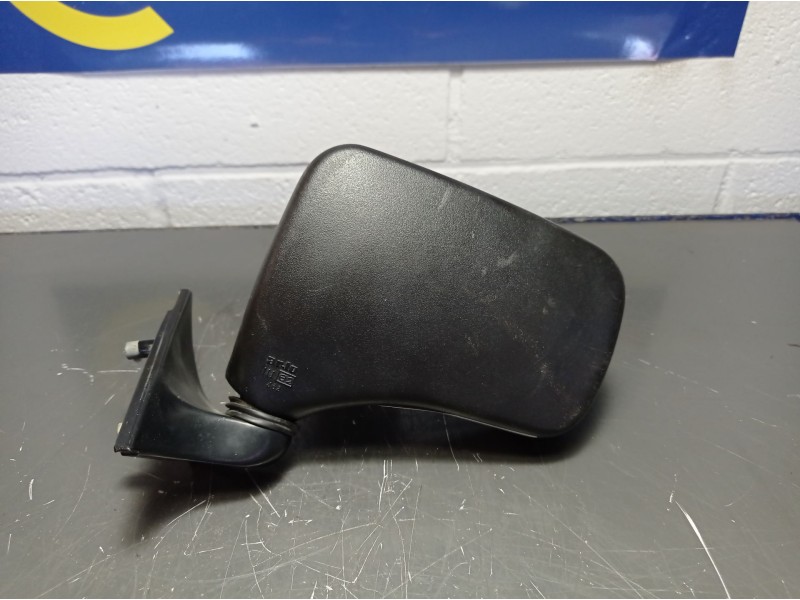 Recambio de retrovisor izquierdo para seat 131 referencia OEM IAM MANUAL  