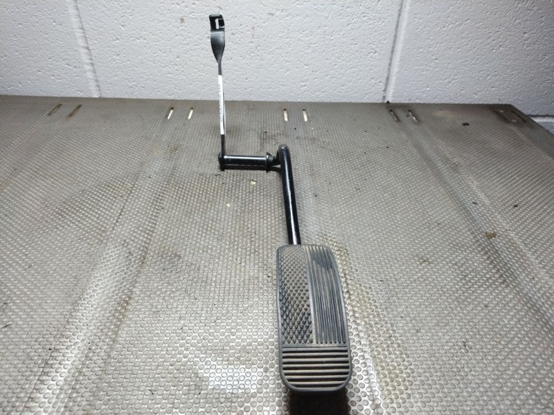 Recambio de pedal acelerador para seat 131 referencia OEM IAM   