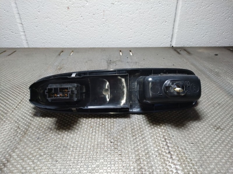 Recambio de mando elevalunas delantero derecho para peugeot 406 berlina (s1/s2) svdt | 08.95 - ... svdt | 08.95 - ... referencia