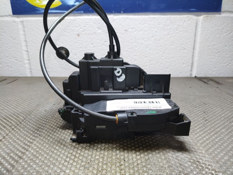 Recambio de cerradura puerta delantera derecha para renault master referencia OEM IAM    Recambio de cerradura puerta delantera derecha para renault master referencia OEM IAM