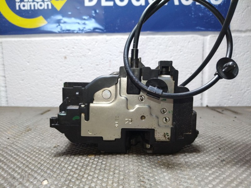 Recambio de cerradura puerta delantera derecha para renault master referencia OEM IAM    Recambio de cerradura puerta delantera derecha para renault master referencia OEM IAM