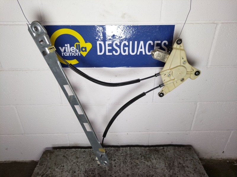 Recambio de elevalunas delantero derecho para renault master referencia OEM IAM    Recambio de elevalunas delantero derecho para renault master referencia OEM IAM