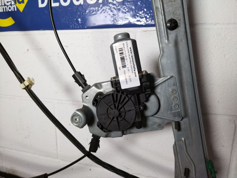 Recambio de elevalunas delantero derecho para renault clio iii  | 0.05 - ...  | 0.05 - ... referencia OEM IAM   