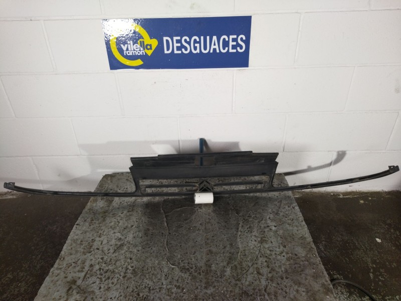 Recambio de rejilla delantera para citroen xantia berlina 2.1 td sx referencia OEM IAM   