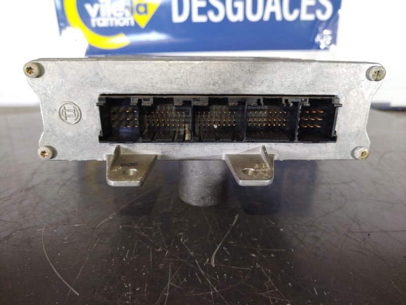 Recambio de centralita motor uce para audi a4 1.8 referencia OEM IAM 0261203938 8D0907557C 