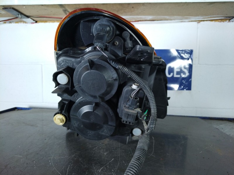 Recambio de faro izquierdo para renault modus referencia OEM IAM 8200301829  