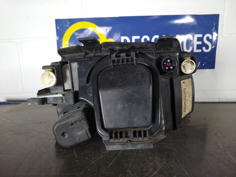 Recambio de faro izquierdo para audi a4 1.8 referencia OEM IAM   